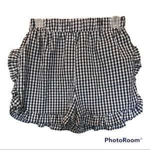 2HEARTS Plaid Print High-Waisted Ruffle Hem Shorts- Women’s Size Large- NWT